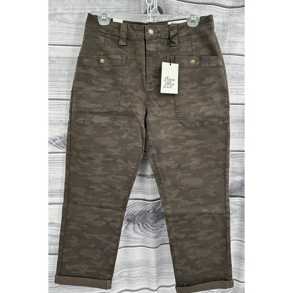 COSMIC BLUE LOVE CAMO PRINT CROPPED CARGO PANTS Women Size 29 P GREEN CAMOUFLAGE - Picture 1 of 6